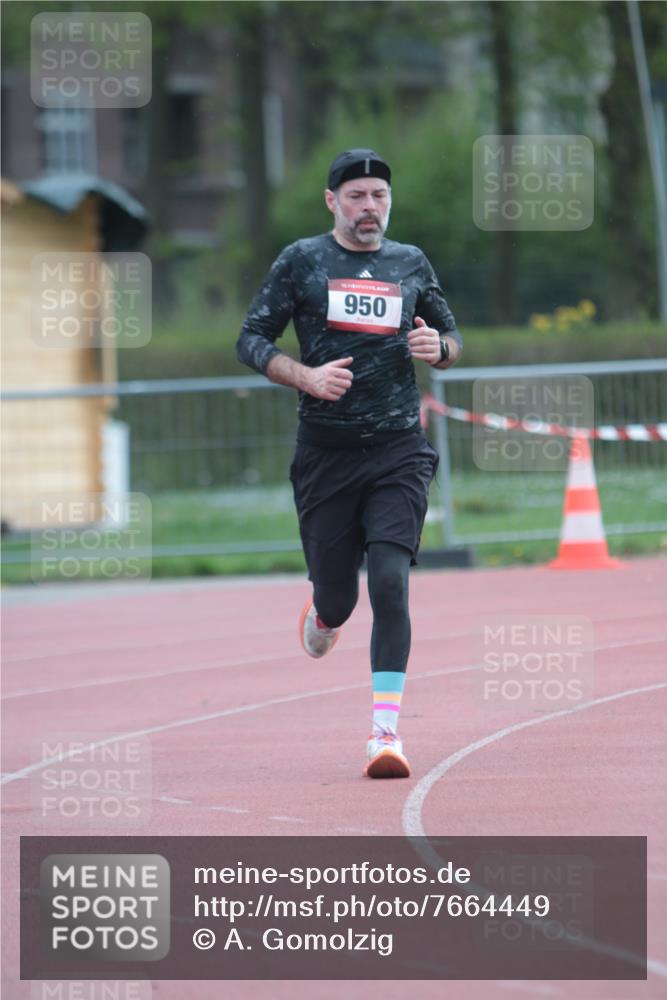 13.04.2025 - Hammer Lauf A. Gomolzig http://msf.ph/oto/7664449 13.04.2025 11:55:44 Ziel 950, 1900 meine-sportfotos.de