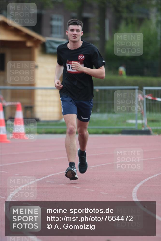 13.04.2025 - Hammer Lauf A. Gomolzig http://msf.ph/oto/7664472 13.04.2025 11:56:01 Ziel 1951 meine-sportfotos.de