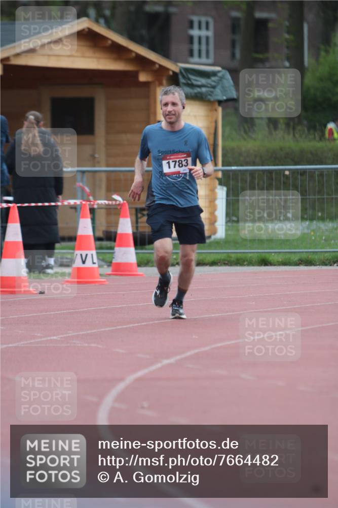 13.04.2025 - Hammer Lauf A. Gomolzig http://msf.ph/oto/7664482 13.04.2025 11:56:27 Ziel 1783 meine-sportfotos.de