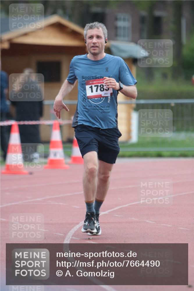 13.04.2025 - Hammer Lauf A. Gomolzig http://msf.ph/oto/7664490 13.04.2025 11:56:30 Ziel 1783 meine-sportfotos.de