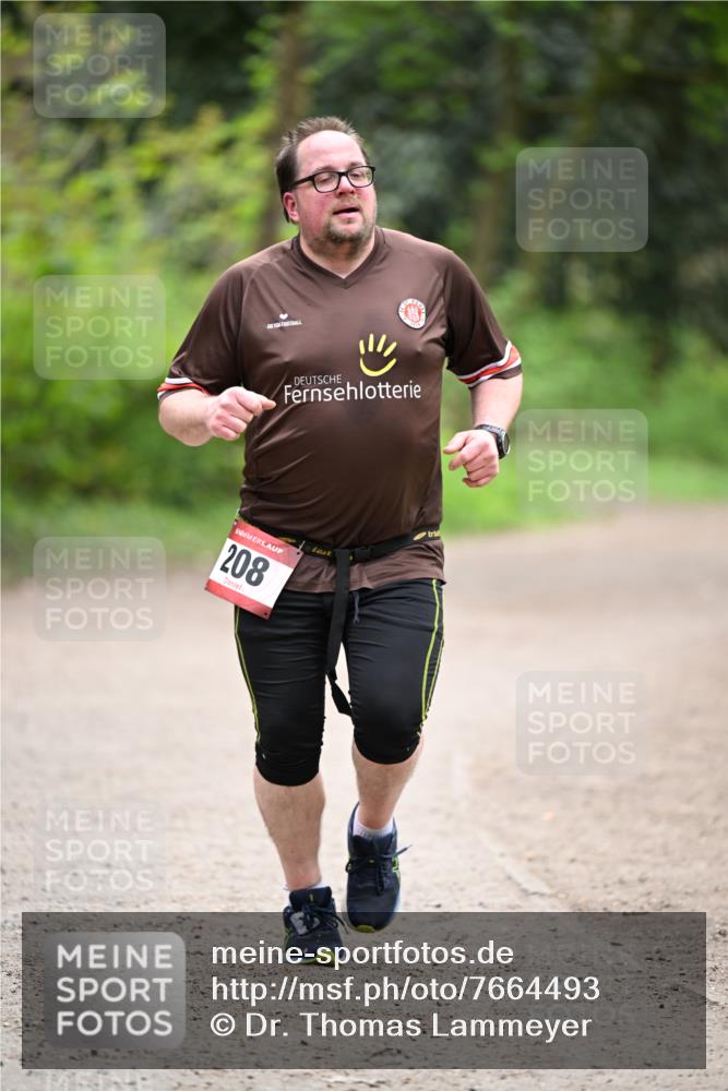 13.04.2025 - Hammer Lauf Dr. Thomas Lammeyer http://msf.ph/oto/7664493 13.04.2025 11:34:49 Laufen 208 meine-sportfotos.de