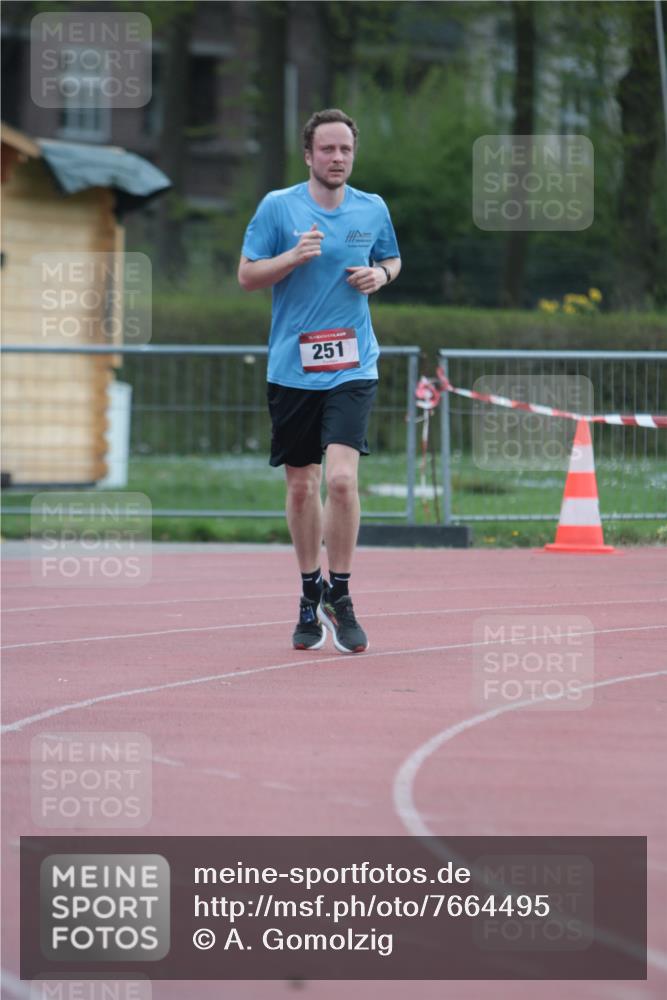 13.04.2025 - Hammer Lauf A. Gomolzig http://msf.ph/oto/7664495 13.04.2025 11:56:34 Ziel 251 meine-sportfotos.de