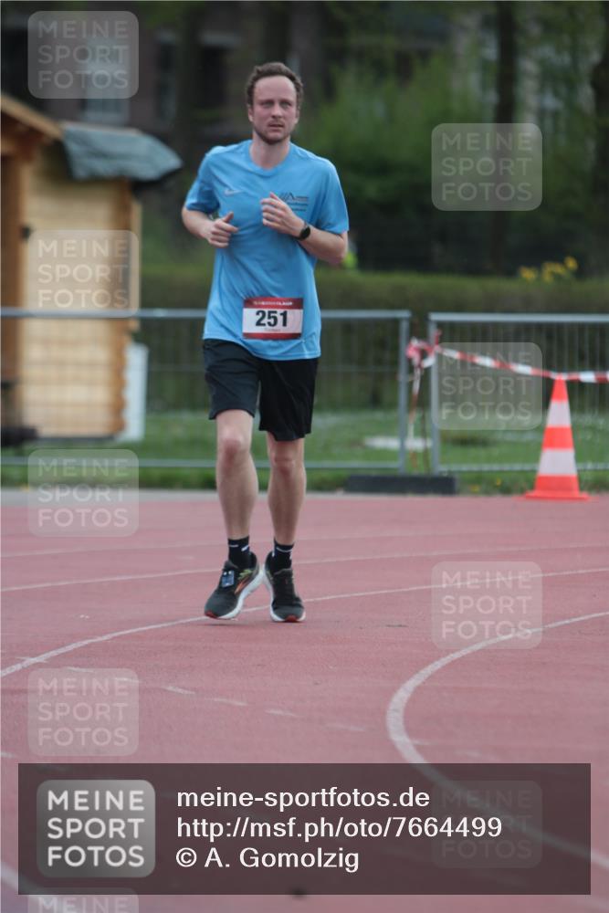 13.04.2025 - Hammer Lauf A. Gomolzig http://msf.ph/oto/7664499 13.04.2025 11:56:35 Ziel 251 meine-sportfotos.de
