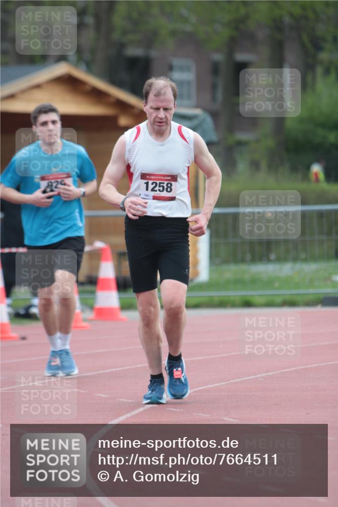 13.04.2025 - Hammer Lauf A. Gomolzig http://msf.ph/oto/7664511 13.04.2025 11:57:05 Ziel 929, 1258 meine-sportfotos.de