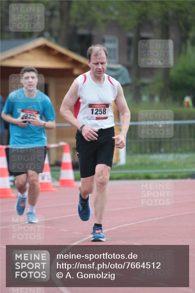 13.04.2025 - Hammer Lauf A. Gomolzig http://msf.ph/oto/7664512 13.04.2025 11:57:06 Ziel 929, 1258 meine-sportfotos.de