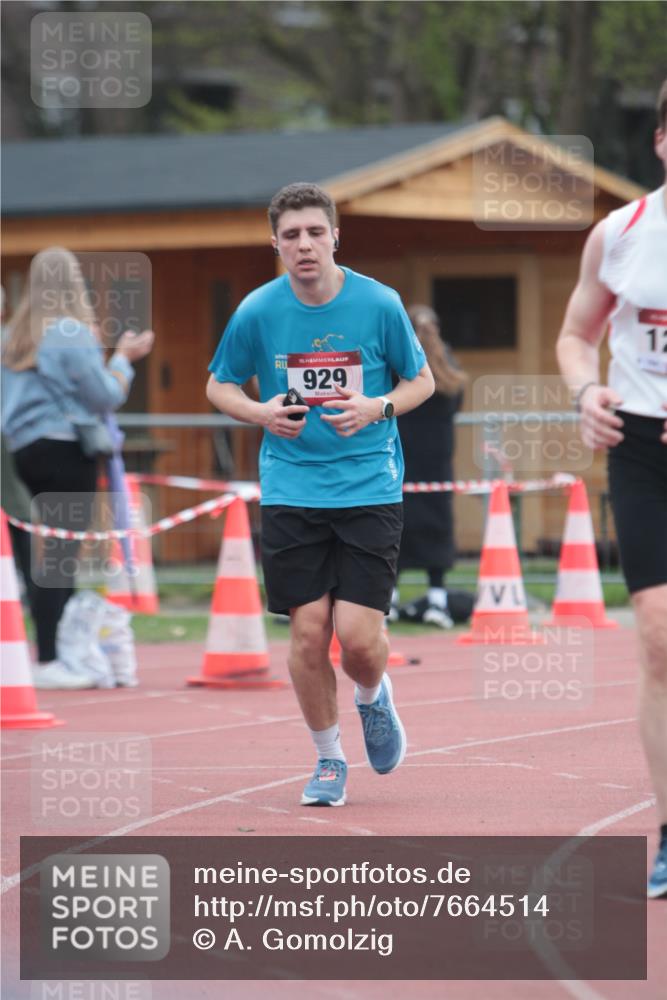 13.04.2025 - Hammer Lauf A. Gomolzig http://msf.ph/oto/7664514 13.04.2025 11:57:07 Ziel 475, 929, 1258 meine-sportfotos.de