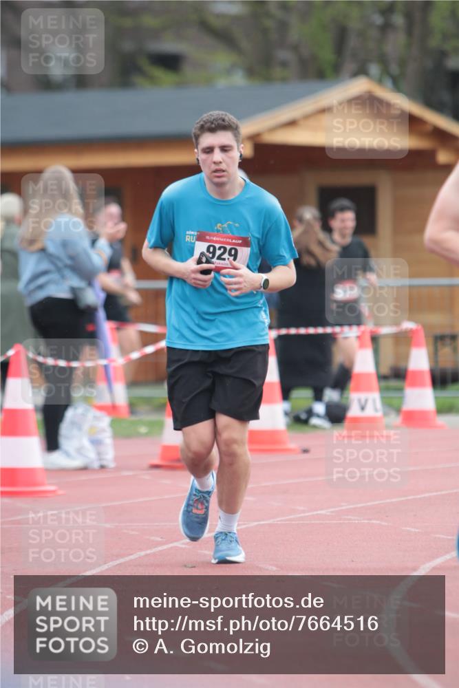 13.04.2025 - Hammer Lauf A. Gomolzig http://msf.ph/oto/7664516 13.04.2025 11:57:07 Ziel 475, 929, 1258 meine-sportfotos.de