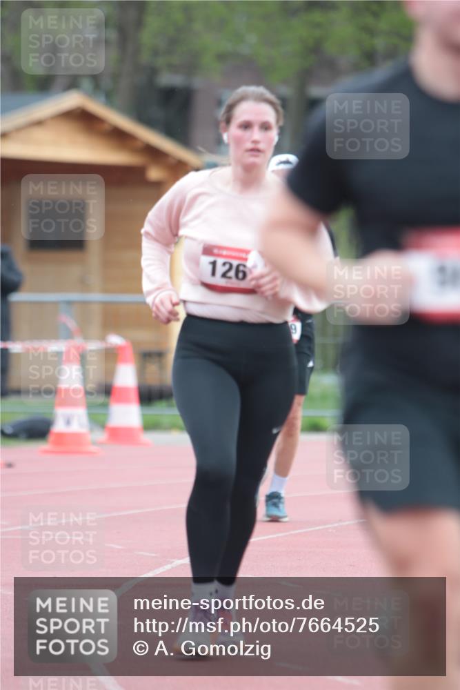 13.04.2025 - Hammer Lauf A. Gomolzig http://msf.ph/oto/7664525 13.04.2025 11:57:17 Ziel 475, 980, 1049, 1267 meine-sportfotos.de