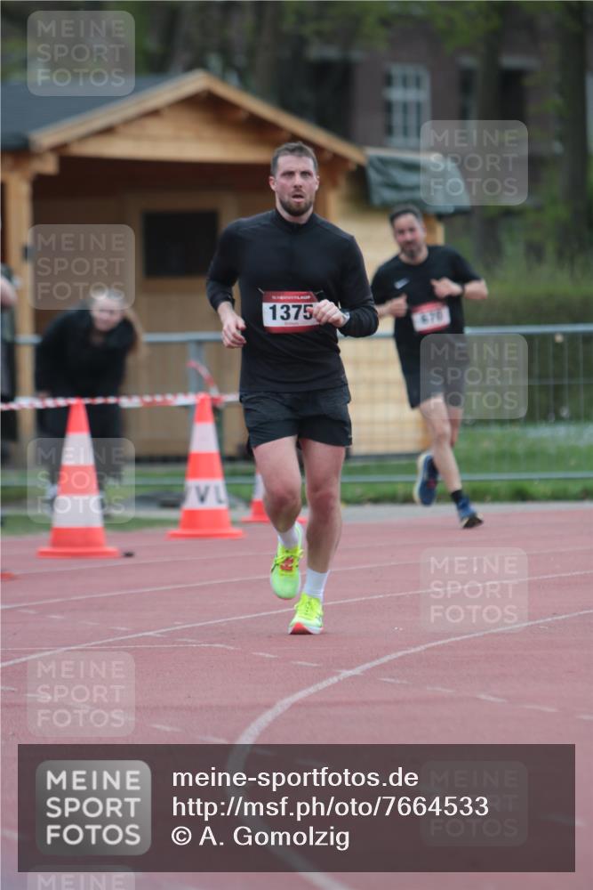 13.04.2025 - Hammer Lauf A. Gomolzig http://msf.ph/oto/7664533 13.04.2025 11:57:31 Ziel 670, 1375 meine-sportfotos.de