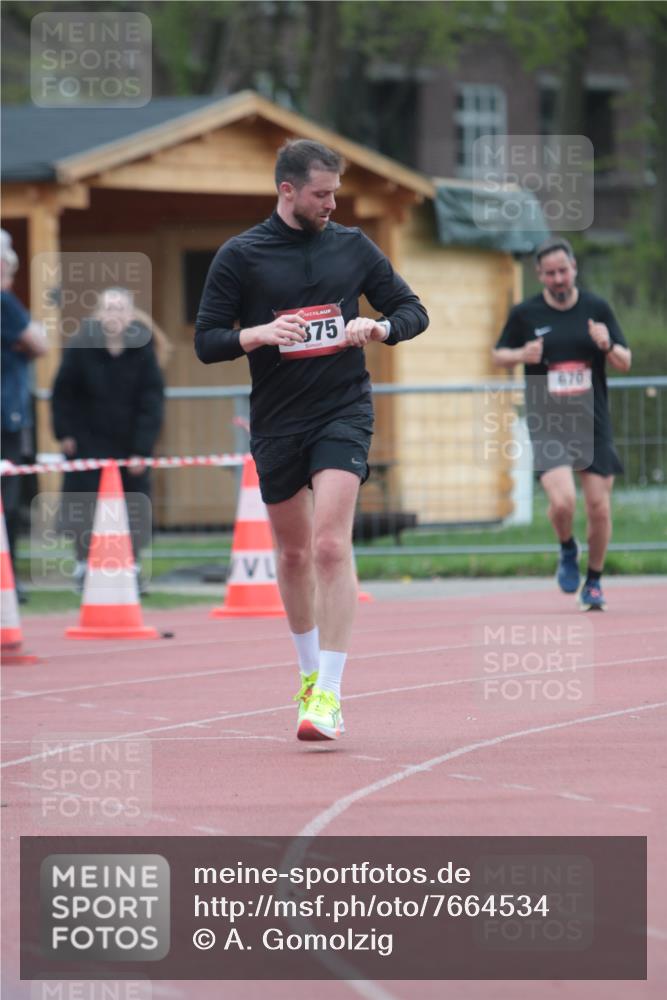 13.04.2025 - Hammer Lauf A. Gomolzig http://msf.ph/oto/7664534 13.04.2025 11:57:32 Ziel 670, 1375 meine-sportfotos.de