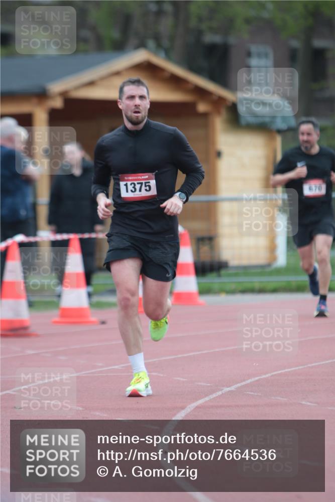 13.04.2025 - Hammer Lauf A. Gomolzig http://msf.ph/oto/7664536 13.04.2025 11:57:32 Ziel 670, 1375 meine-sportfotos.de