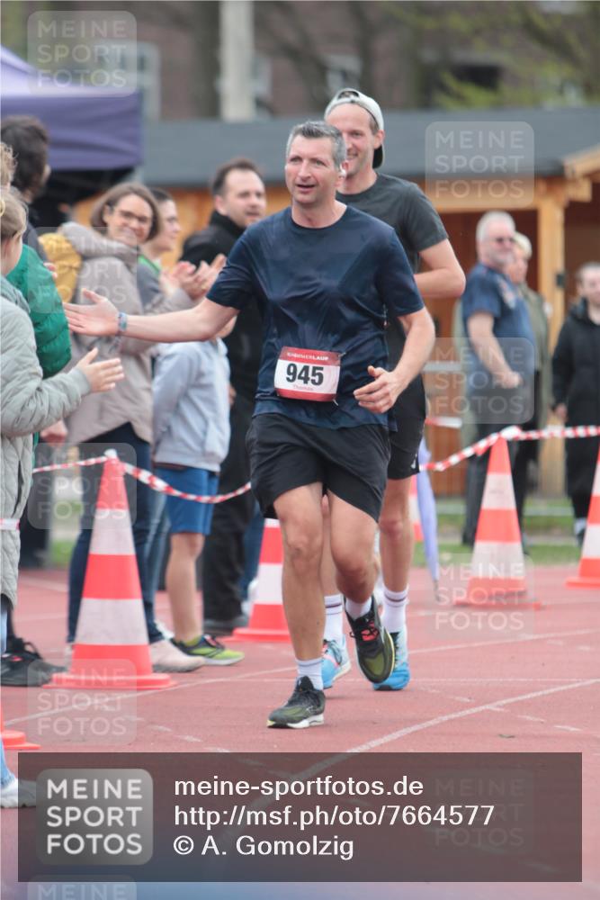 13.04.2025 - Hammer Lauf A. Gomolzig http://msf.ph/oto/7664577 13.04.2025 11:58:16 Ziel 109, 384, 609, 945 meine-sportfotos.de