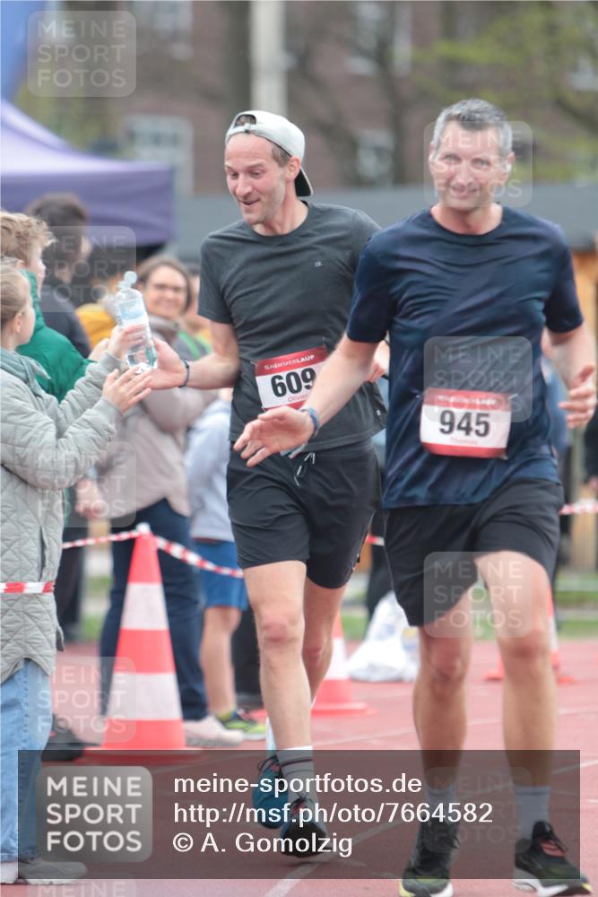 13.04.2025 - Hammer Lauf A. Gomolzig http://msf.ph/oto/7664582 13.04.2025 11:58:18 Ziel 109, 384, 609, 945 meine-sportfotos.de
