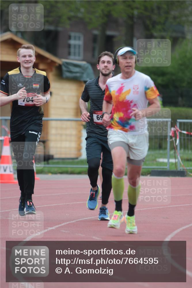 13.04.2025 - Hammer Lauf A. Gomolzig http://msf.ph/oto/7664595 13.04.2025 11:58:28 Ziel 693, 704, 1341, 1808 meine-sportfotos.de