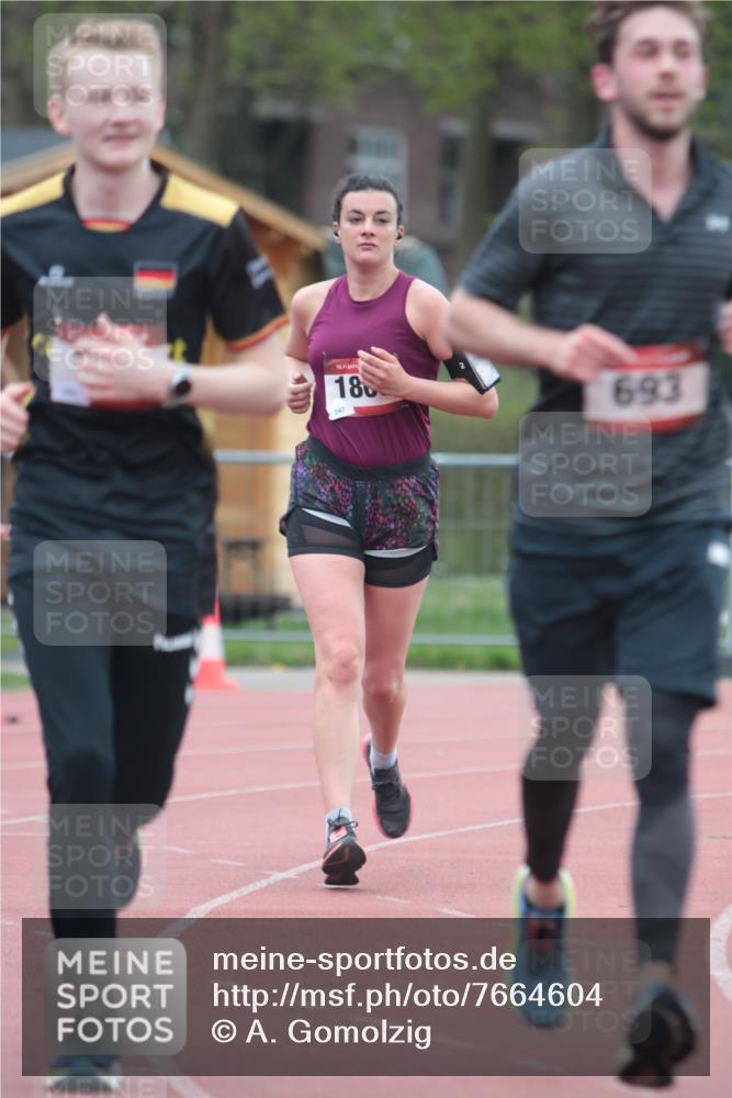 13.04.2025 - Hammer Lauf A. Gomolzig http://msf.ph/oto/7664604 13.04.2025 11:58:30 Ziel 693, 704, 1341, 1808 meine-sportfotos.de