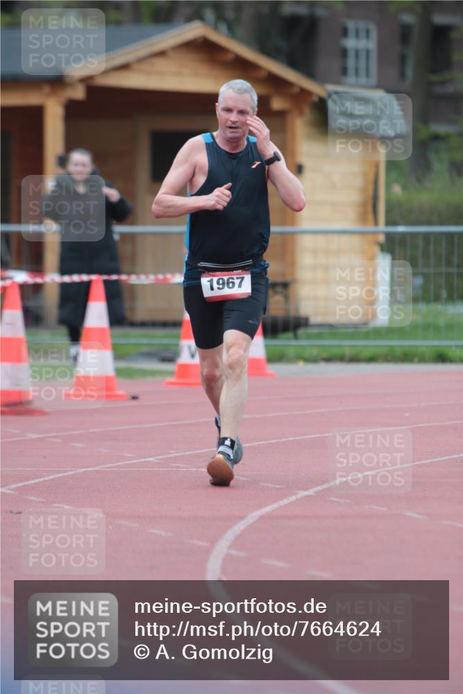 13.04.2025 - Hammer Lauf A. Gomolzig http://msf.ph/oto/7664624 13.04.2025 11:58:50 Ziel 231 meine-sportfotos.de