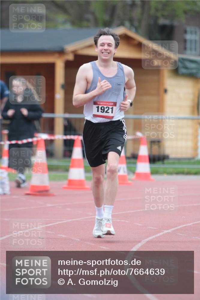 13.04.2025 - Hammer Lauf A. Gomolzig http://msf.ph/oto/7664639 13.04.2025 11:58:59 Ziel 1921 meine-sportfotos.de