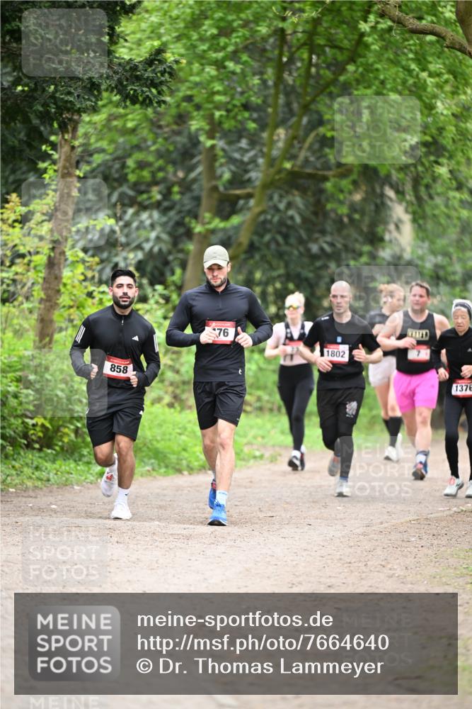 13.04.2025 - Hammer Lauf Dr. Thomas Lammeyer http://msf.ph/oto/7664640 13.04.2025 11:35:45 Laufen 858, 76, 1802, 1376 meine-sportfotos.de