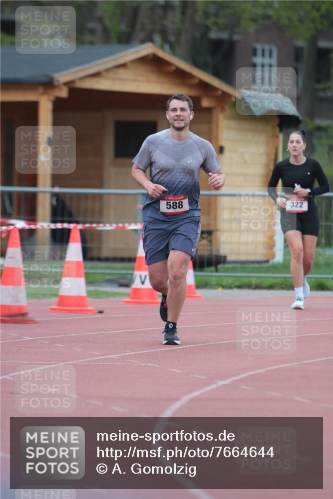 13.04.2025 - Hammer Lauf A. Gomolzig http://msf.ph/oto/7664644 13.04.2025 11:59:08 Ziel 588, 1896 meine-sportfotos.de
