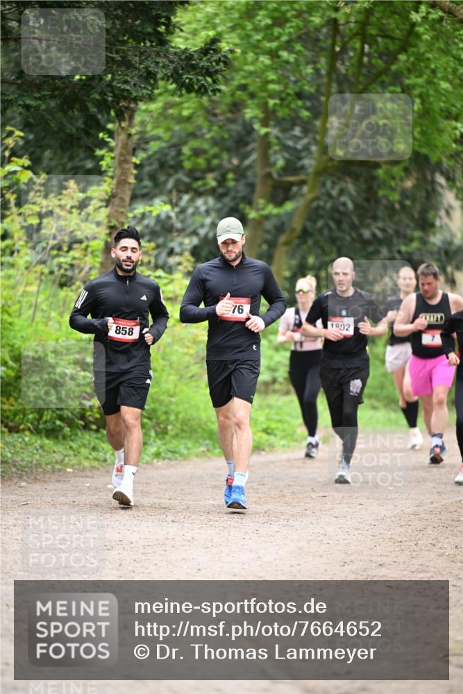 13.04.2025 - Hammer Lauf Dr. Thomas Lammeyer http://msf.ph/oto/7664652 13.04.2025 11:35:46 Laufen 858, 76, 1802 meine-sportfotos.de