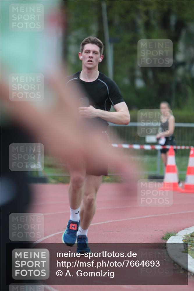 13.04.2025 - Hammer Lauf A. Gomolzig http://msf.ph/oto/7664693 13.04.2025 11:59:34 Ziel 11, 432 meine-sportfotos.de