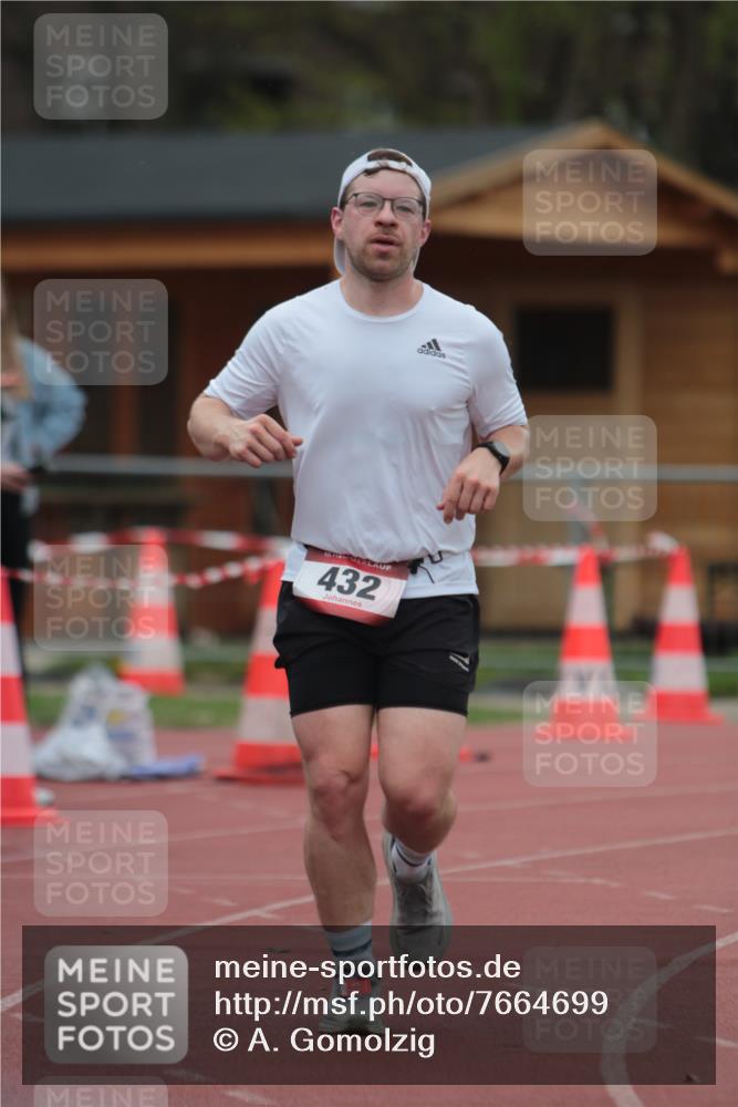 13.04.2025 - Hammer Lauf A. Gomolzig http://msf.ph/oto/7664699 13.04.2025 11:59:40 Ziel 432 meine-sportfotos.de