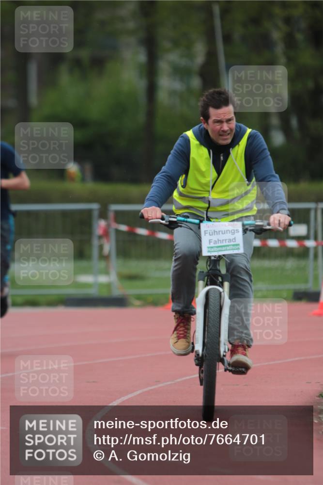 13.04.2025 - Hammer Lauf A. Gomolzig http://msf.ph/oto/7664701 13.04.2025 11:59:51 Ziel 334, 615, 1772 meine-sportfotos.de