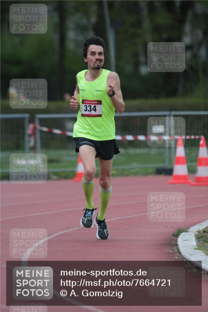 13.04.2025 - Hammer Lauf A. Gomolzig http://msf.ph/oto/7664721 13.04.2025 11:59:57 Ziel 334, 572, 614, 615 meine-sportfotos.de