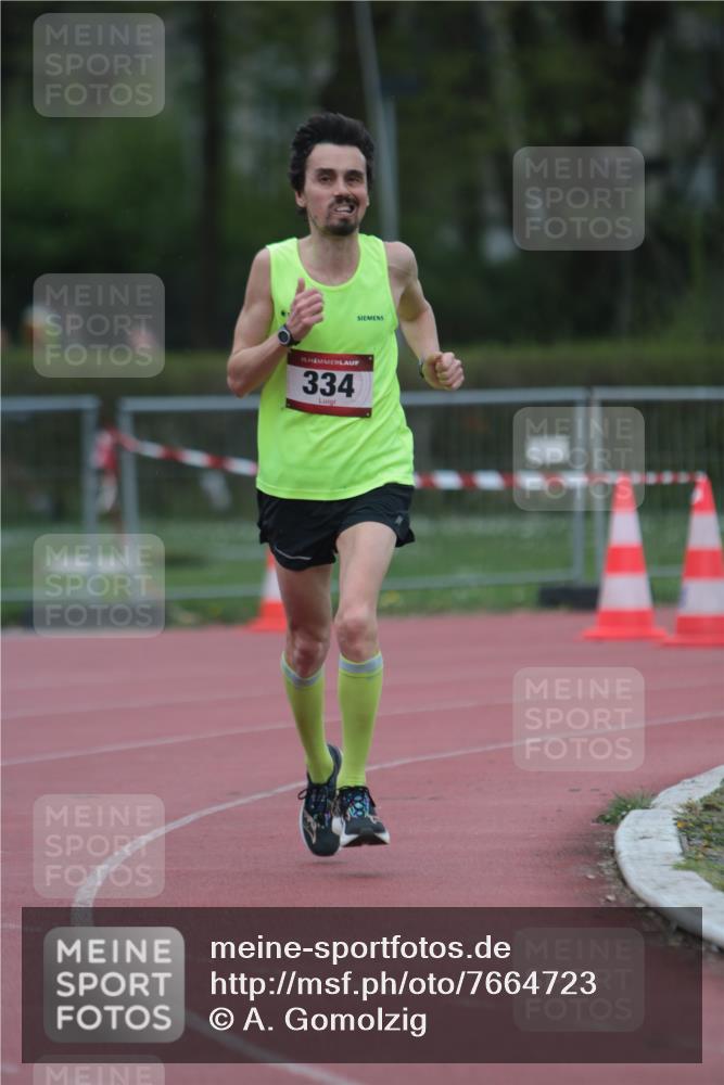 13.04.2025 - Hammer Lauf A. Gomolzig http://msf.ph/oto/7664723 13.04.2025 11:59:58 Ziel 334, 572, 614, 615 meine-sportfotos.de