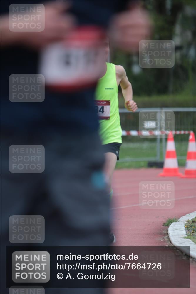 13.04.2025 - Hammer Lauf A. Gomolzig http://msf.ph/oto/7664726 13.04.2025 11:59:58 Ziel 334, 572, 614, 615 meine-sportfotos.de