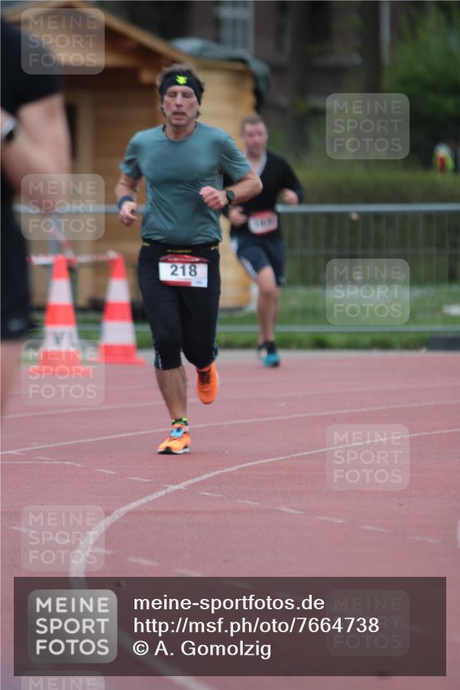 13.04.2025 - Hammer Lauf A. Gomolzig http://msf.ph/oto/7664738 13.04.2025 12:00:03 Ziel 218, 572, 614 meine-sportfotos.de