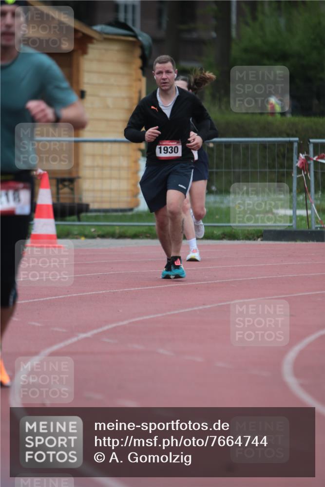 13.04.2025 - Hammer Lauf A. Gomolzig http://msf.ph/oto/7664744 13.04.2025 12:00:06 Ziel 218, 614, 897, 1930 meine-sportfotos.de