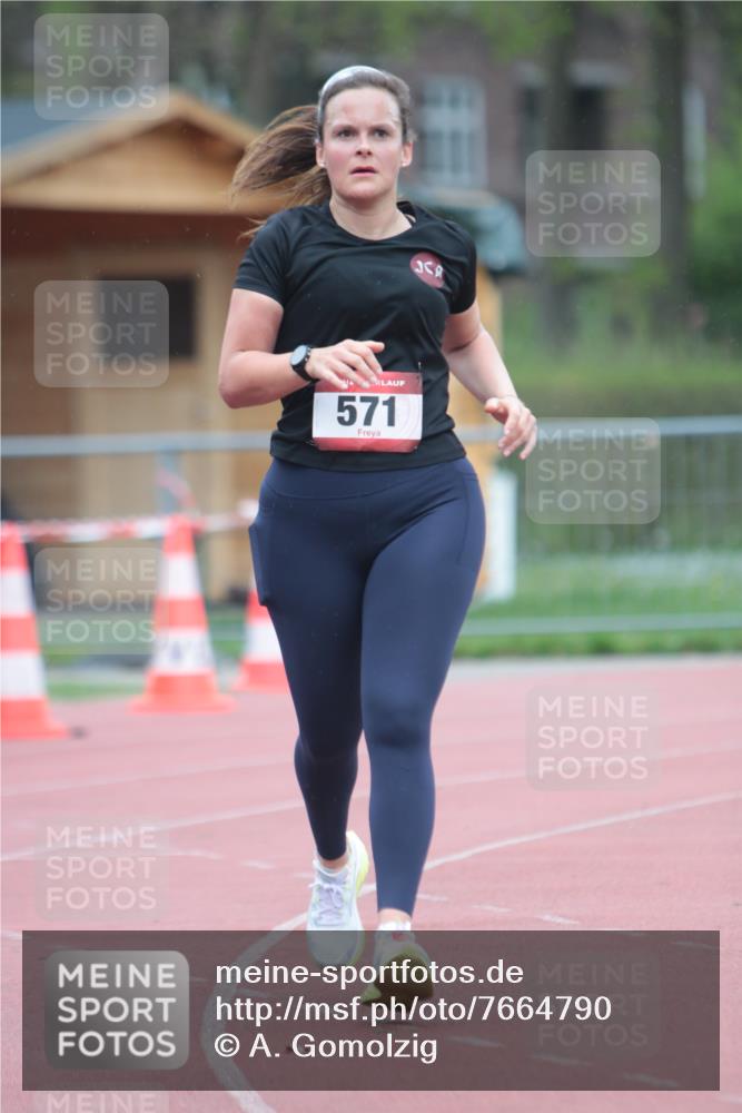13.04.2025 - Hammer Lauf A. Gomolzig http://msf.ph/oto/7664790 13.04.2025 12:00:42 Ziel 571 meine-sportfotos.de