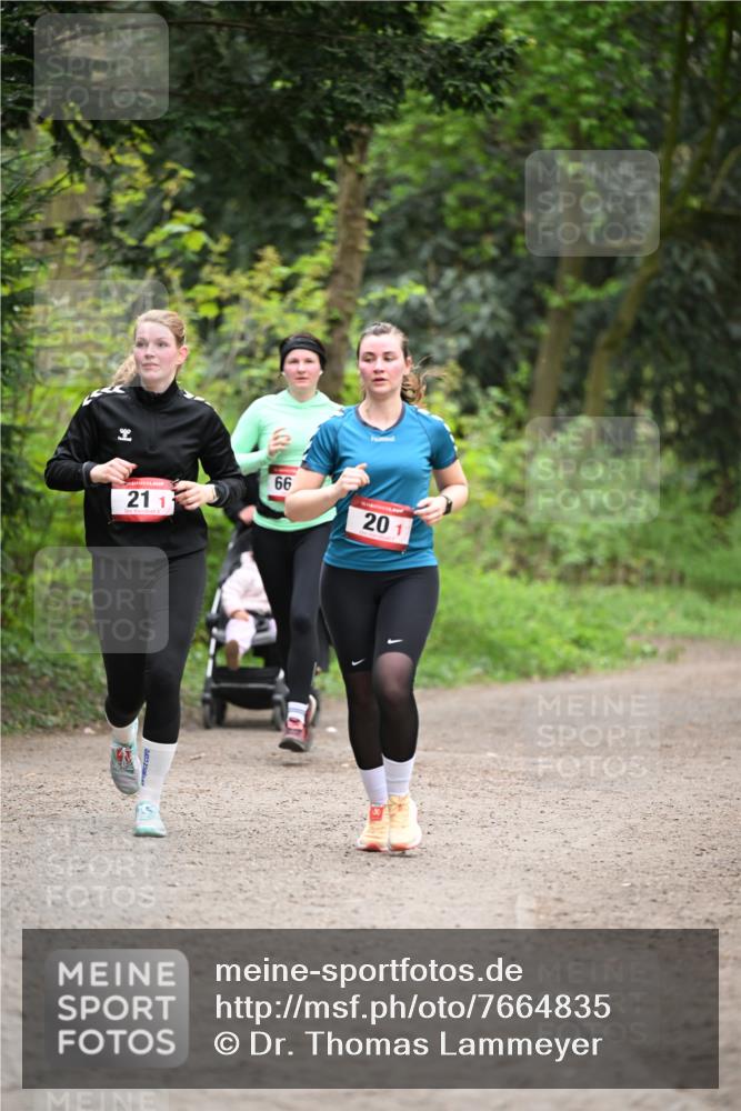 13.04.2025 - Hammer Lauf Dr. Thomas Lammeyer http://msf.ph/oto/7664835 13.04.2025 11:36:11 Laufen 21, 1, 66, 201 meine-sportfotos.de