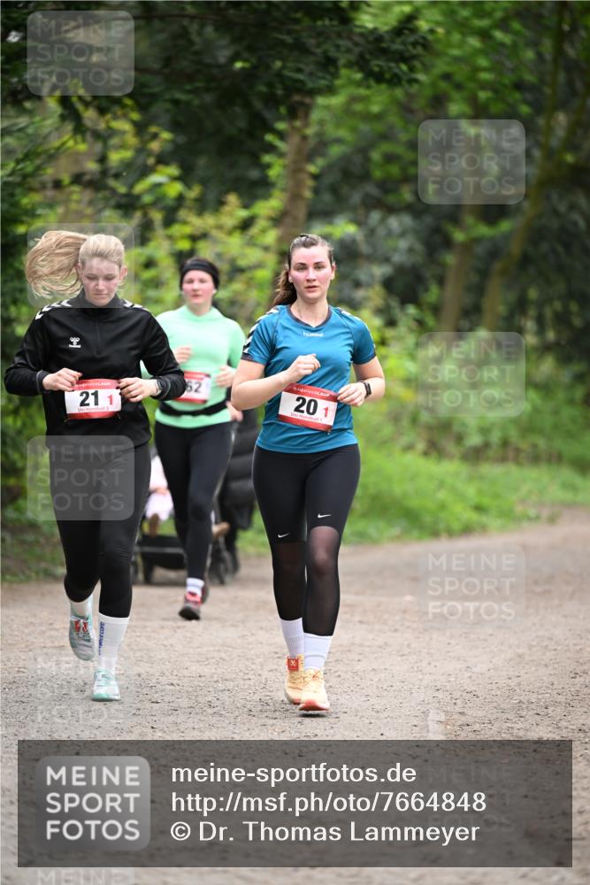 13.04.2025 - Hammer Lauf Dr. Thomas Lammeyer http://msf.ph/oto/7664848 13.04.2025 11:36:12 Laufen 21, 1, 15, 201, 1 meine-sportfotos.de