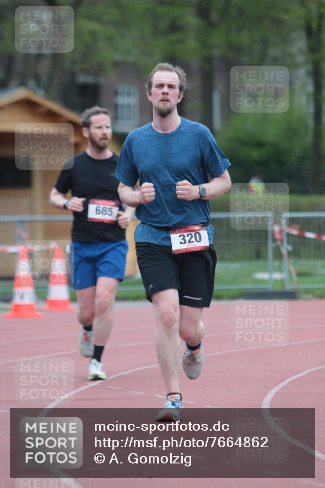 13.04.2025 - Hammer Lauf A. Gomolzig http://msf.ph/oto/7664862 13.04.2025 12:01:36 Ziel 9, 320, 685 meine-sportfotos.de