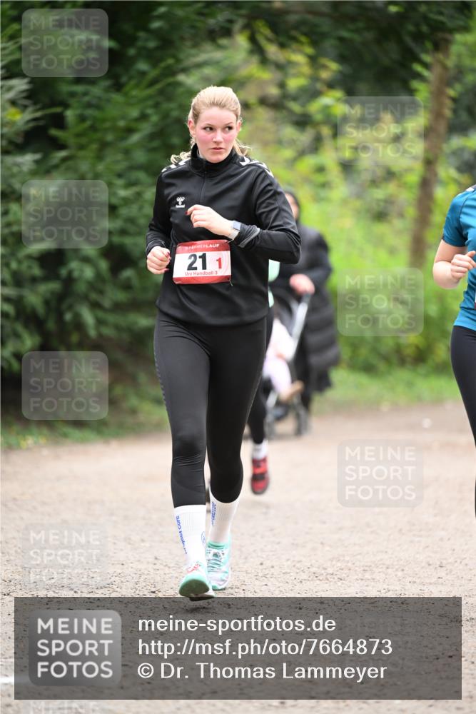 13.04.2025 - Hammer Lauf Dr. Thomas Lammeyer http://msf.ph/oto/7664873 13.04.2025 11:36:14 Laufen 21, 1, 3 meine-sportfotos.de