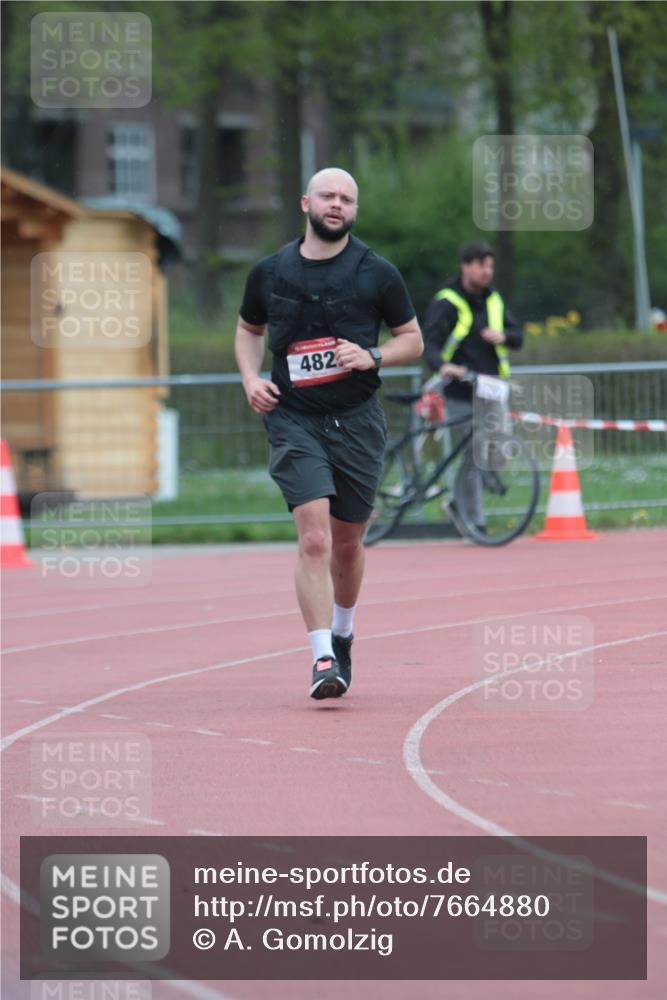 13.04.2025 - Hammer Lauf A. Gomolzig http://msf.ph/oto/7664880 13.04.2025 12:02:24 Ziel 482 meine-sportfotos.de
