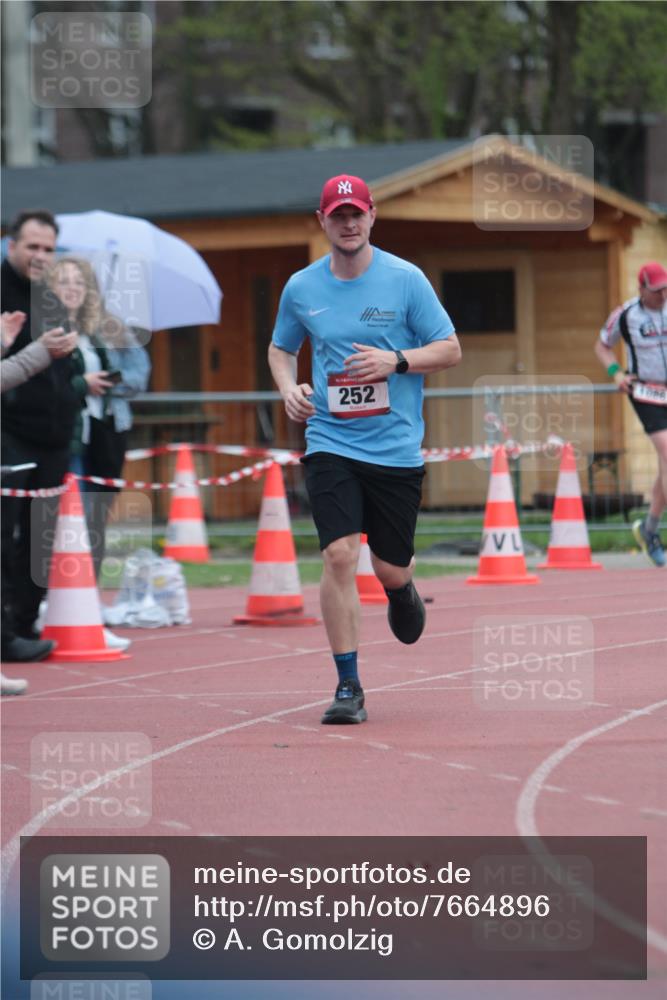 13.04.2025 - Hammer Lauf A. Gomolzig http://msf.ph/oto/7664896 13.04.2025 12:03:13 Ziel 252 meine-sportfotos.de