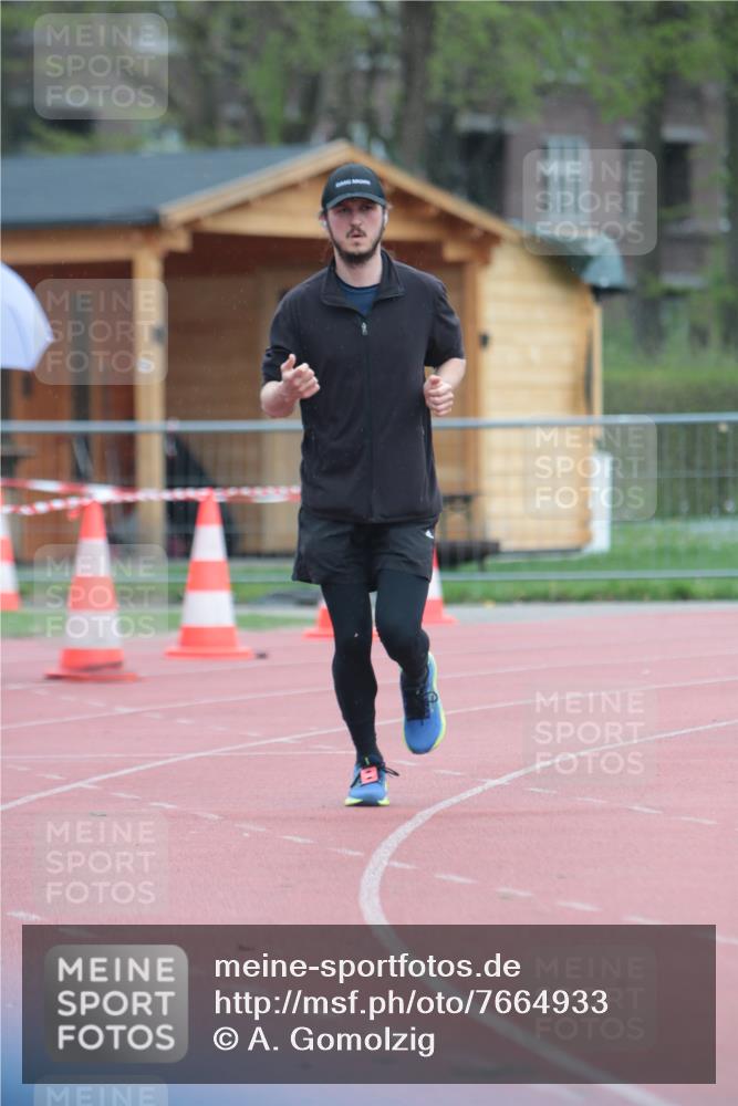 13.04.2025 - Hammer Lauf A. Gomolzig http://msf.ph/oto/7664933 13.04.2025 12:03:29 Ziel 456, 524, 599 meine-sportfotos.de