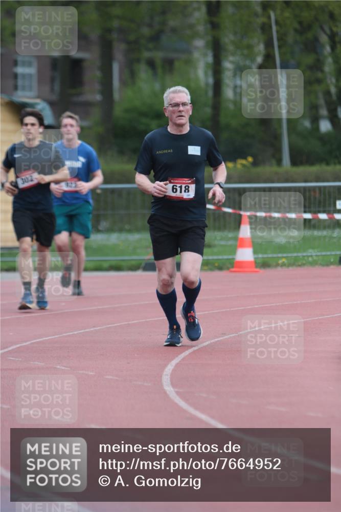 13.04.2025 - Hammer Lauf A. Gomolzig http://msf.ph/oto/7664952 13.04.2025 12:03:56 Ziel 302, 923 meine-sportfotos.de