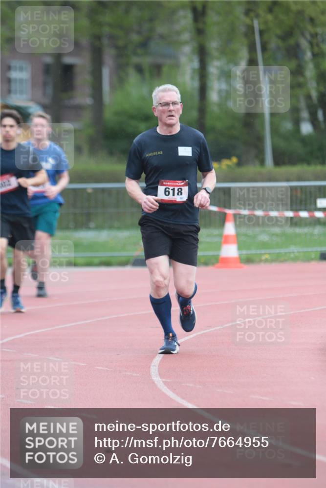 13.04.2025 - Hammer Lauf A. Gomolzig http://msf.ph/oto/7664955 13.04.2025 12:03:56 Ziel 302, 923 meine-sportfotos.de
