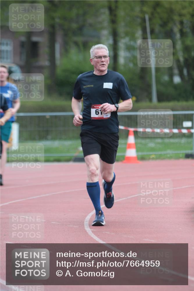 13.04.2025 - Hammer Lauf A. Gomolzig http://msf.ph/oto/7664959 13.04.2025 12:03:57 Ziel 302, 923 meine-sportfotos.de