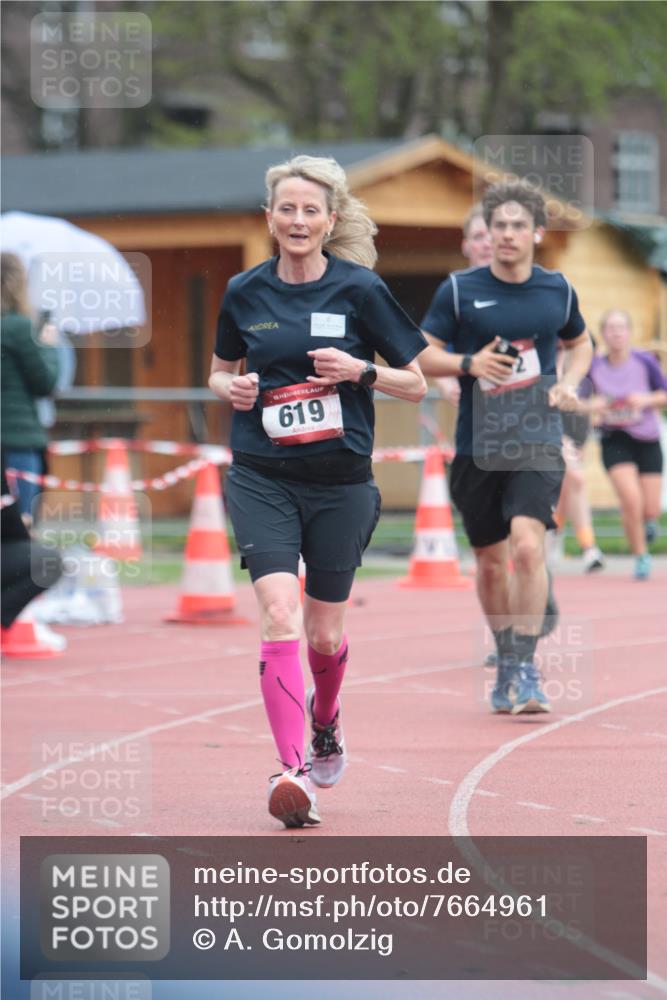 13.04.2025 - Hammer Lauf A. Gomolzig http://msf.ph/oto/7664961 13.04.2025 12:03:58 Ziel 302, 923 meine-sportfotos.de