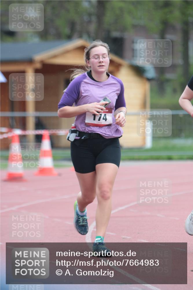 13.04.2025 - Hammer Lauf A. Gomolzig http://msf.ph/oto/7664983 13.04.2025 12:04:07 Ziel 174, 459 meine-sportfotos.de