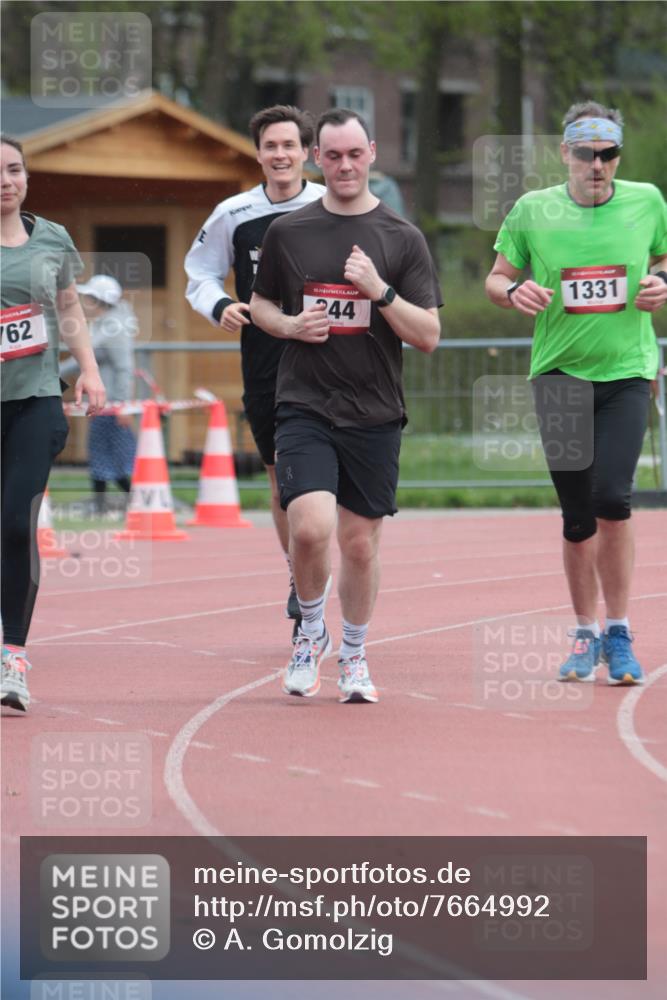 13.04.2025 - Hammer Lauf A. Gomolzig http://msf.ph/oto/7664992 13.04.2025 12:04:16 Ziel 20, 21, 244, 762, 1331 meine-sportfotos.de
