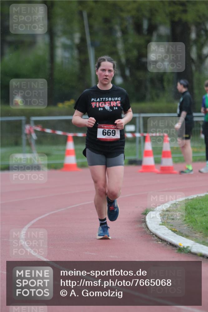 13.04.2025 - Hammer Lauf A. Gomolzig http://msf.ph/oto/7665068 13.04.2025 12:05:39 Ziel 566, 669 meine-sportfotos.de