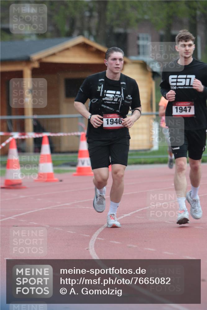 13.04.2025 - Hammer Lauf A. Gomolzig http://msf.ph/oto/7665082 13.04.2025 12:05:47 Ziel 1946, 1947 meine-sportfotos.de