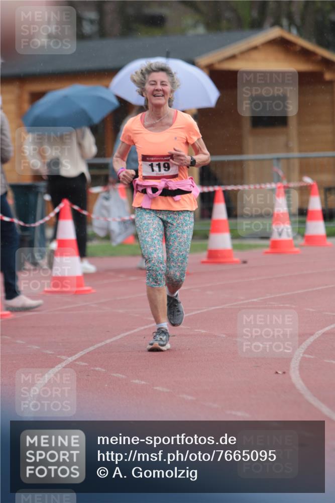 13.04.2025 - Hammer Lauf A. Gomolzig http://msf.ph/oto/7665095 13.04.2025 12:05:53 Ziel 119, 287, 1947 meine-sportfotos.de