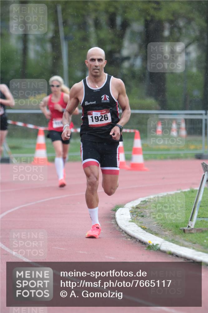 13.04.2025 - Hammer Lauf A. Gomolzig http://msf.ph/oto/7665117 13.04.2025 12:06:23 Ziel 492, 1151, 1926, 1948 meine-sportfotos.de